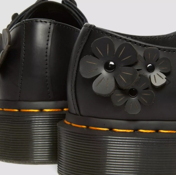Brand New With Box Doc Martens 1460 Flower Applique Oxfords sz 8 US - Picture 4 of 9